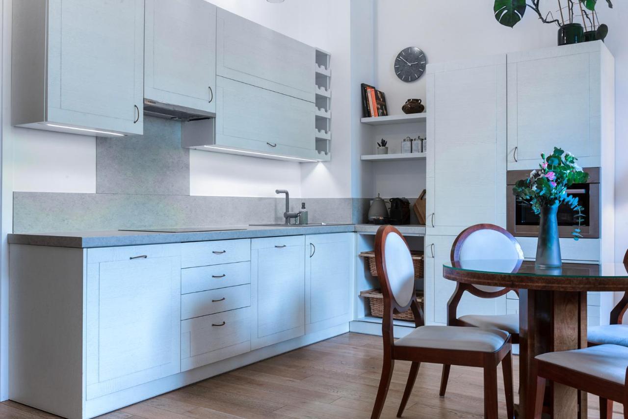 Grand Theatre Premium Apartment. Super Central. Varsavia Esterno foto